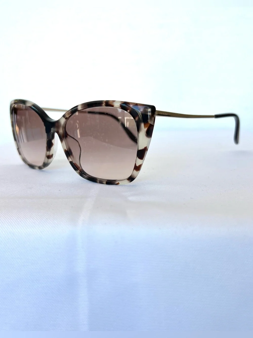 PRADA SPR 12X-F Cat Eye Brown Gradient Lens Tortoise Gold Metal Frame Sunglasses